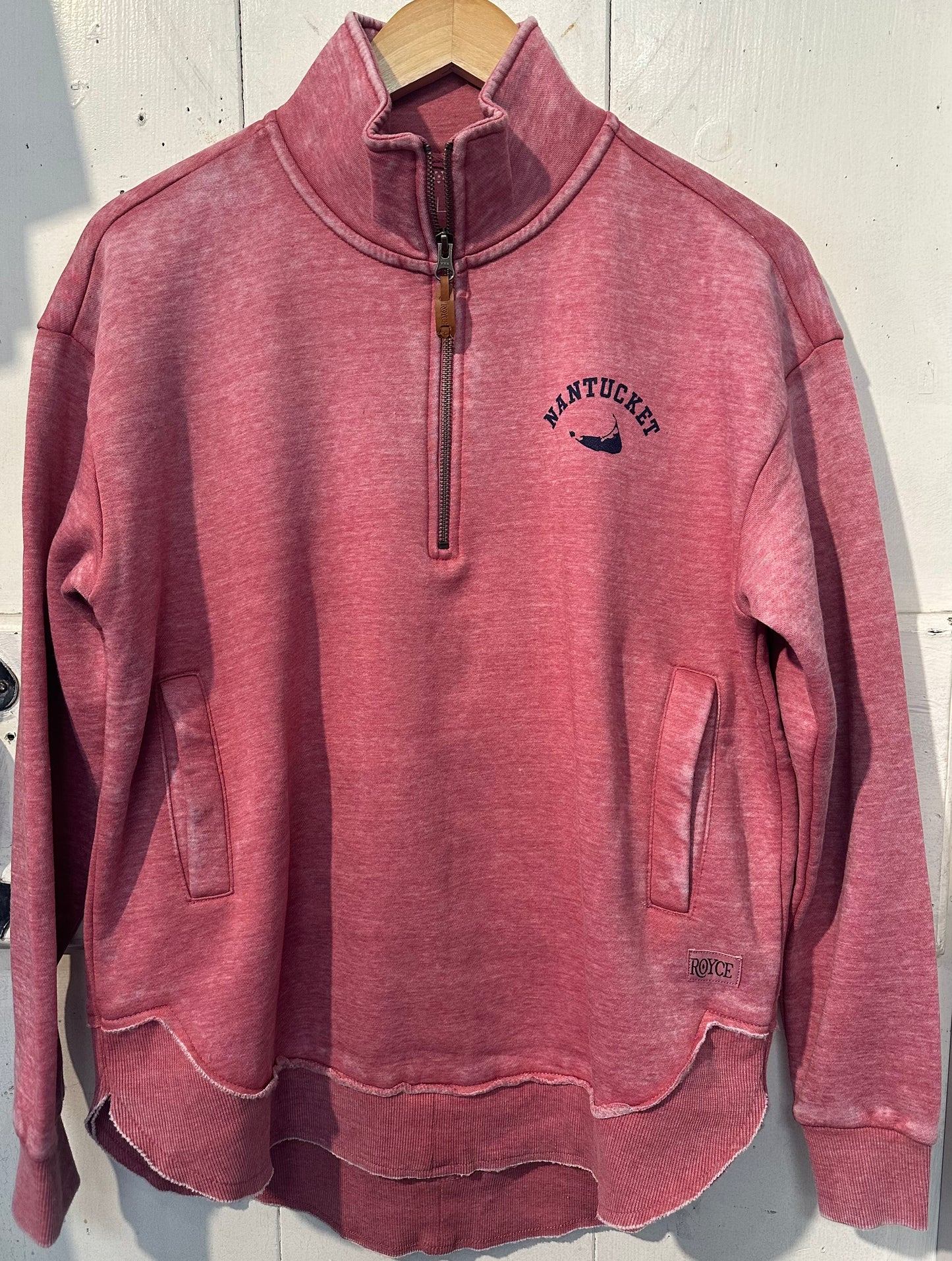 MOCK NECK WITH NANTUCKET ARCH