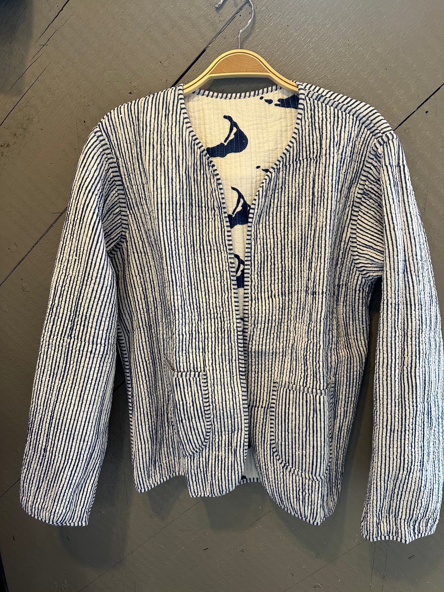 MAP QUILTED REVERSIBLE CARDIGAN