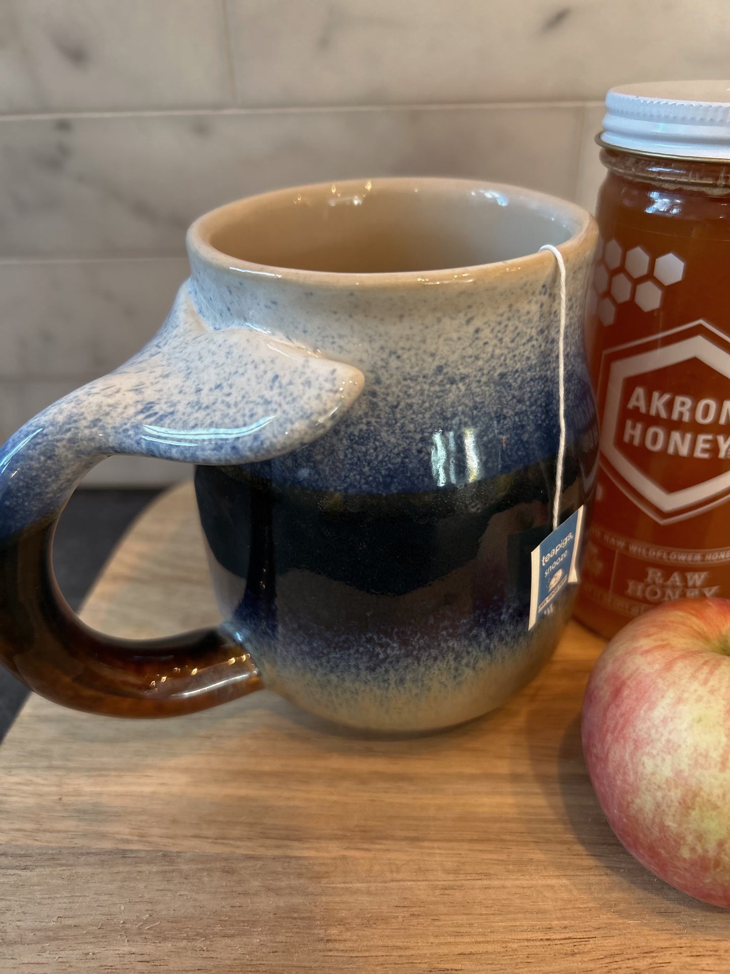 WHALE TAIL STONEWARE MUG