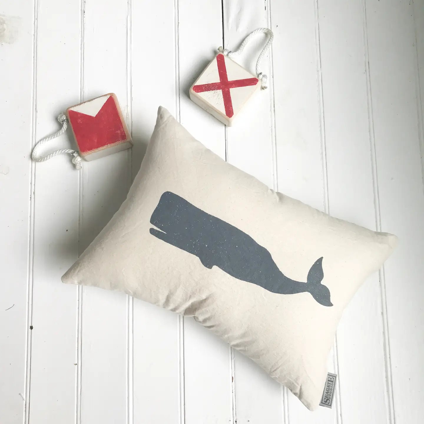 WHALE PILLOW NATURAL AND NAVY