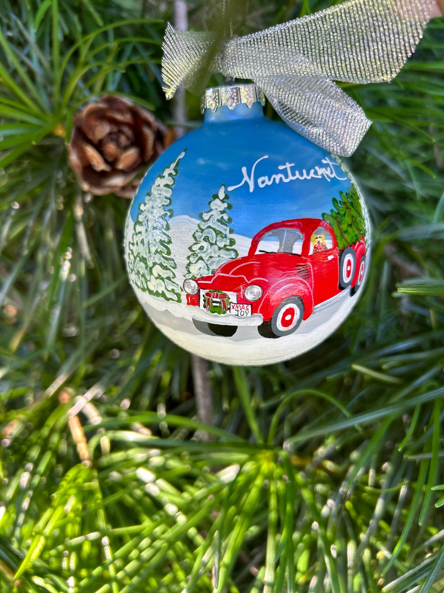 VINTAGE PICKUP ORNAMENT