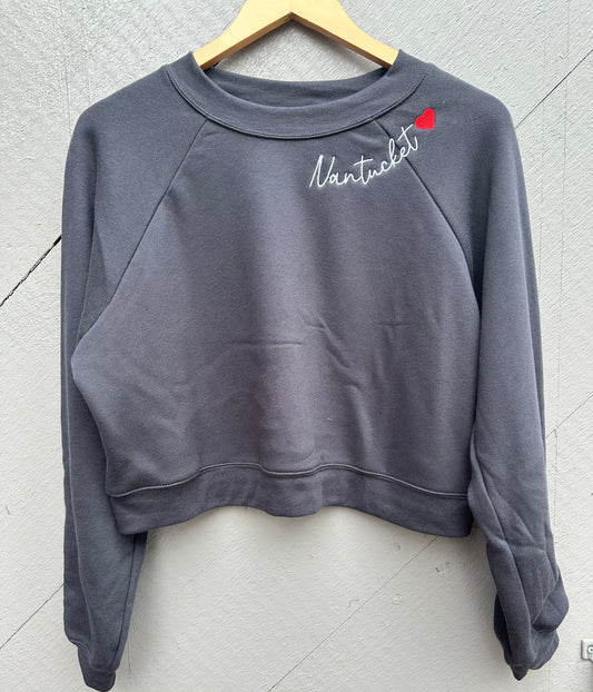 CROP RAGLAN NANTUCKET WITH HEART EMBROIDERY