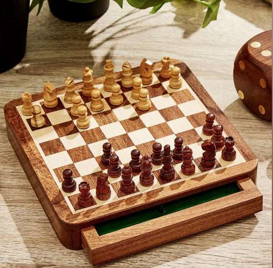Magnetic Chess set in Hand Crafted Wooden Box