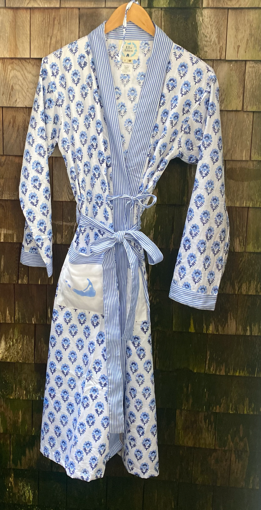 Blue and white flowered robe with light blue map on pocket