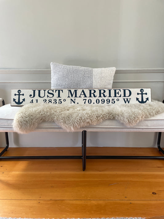 JUST MARRIED BARN WOOD SIGN