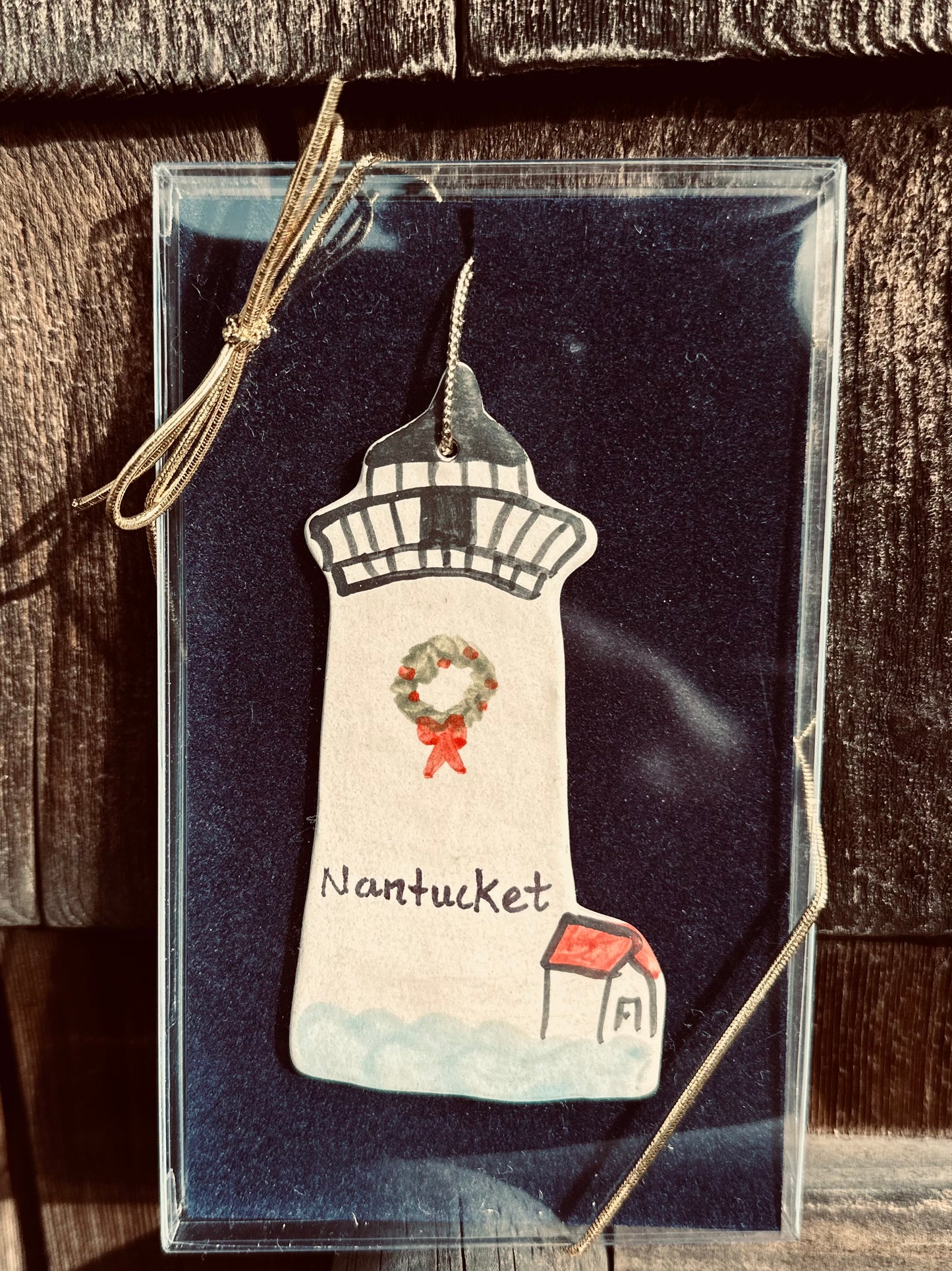 NANTUCKET BRANT POINT WITH WREATH CHRISTMAS ORNAMENT